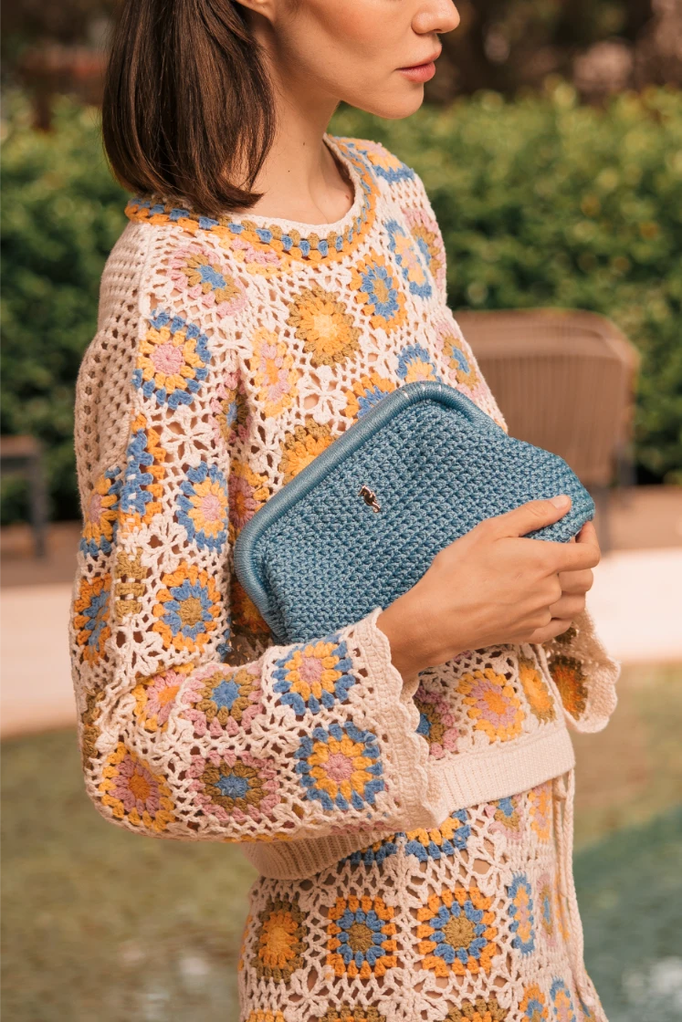 COOL BLUE CLUTCH