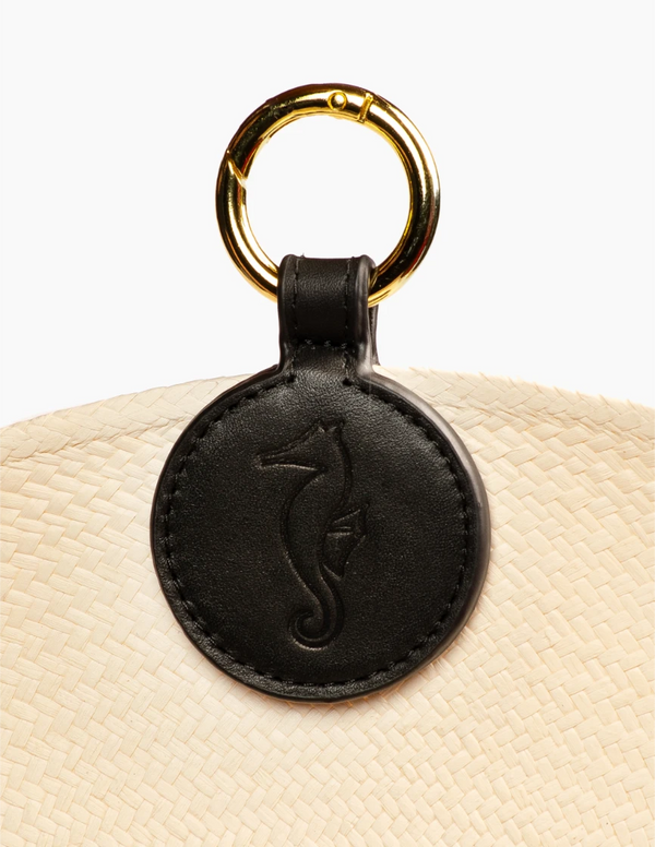 Black hat clip